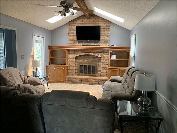 3rd image of 4004 NW Delwood Dr