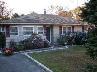 56 Propose Rd, Shirley, NY 11967