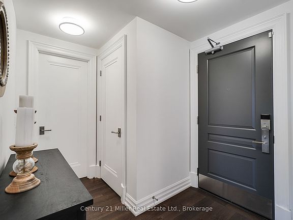 5th image of 2060 Lakeshore Rd #802