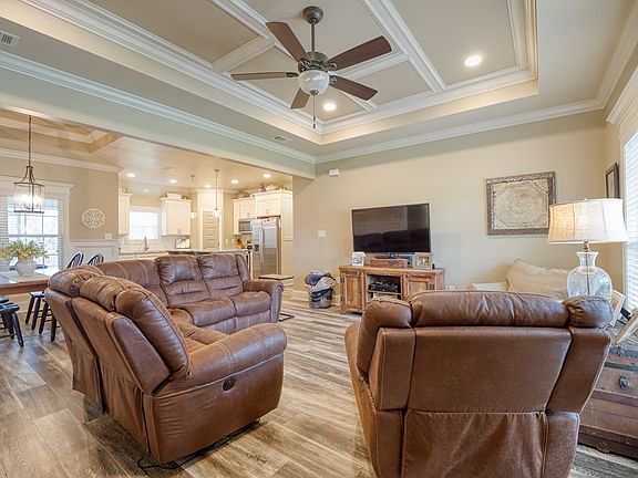 5th image of 4705 Amelia Circle