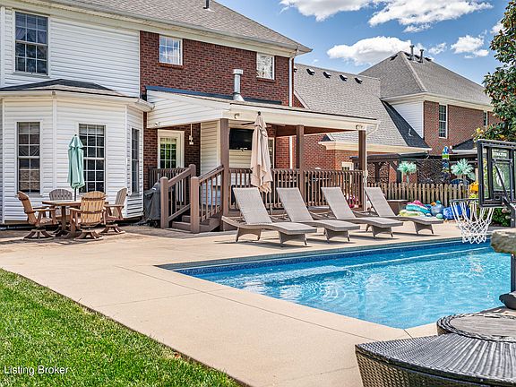 5th image of 13709 Forest Bend Cir