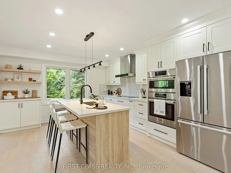 679 Village Pkwy — Photo 8
