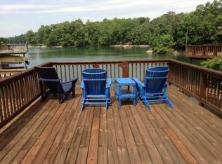 1089 Pats Dr, Moneta, VA 24121