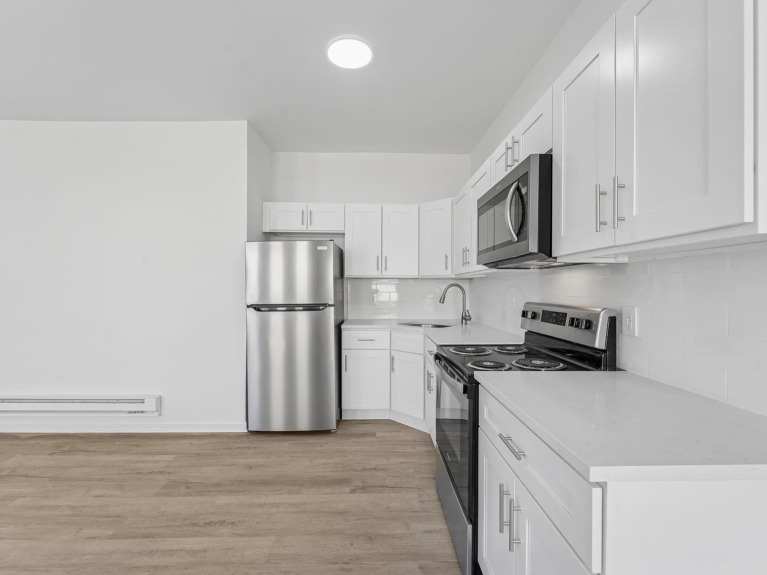 4 bed, $1,875 — Photo 4