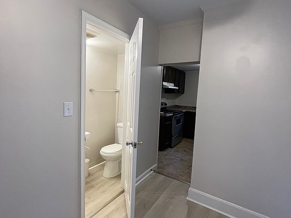 1st Floor Bathroom