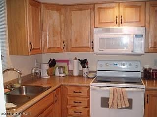2nd image of 10227 Jamestown Dr #607