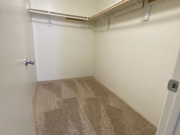 Summer Brook Apartments — Photo 43