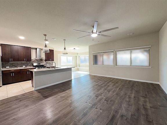 3rd image of 1308 Morning Ridge Trl