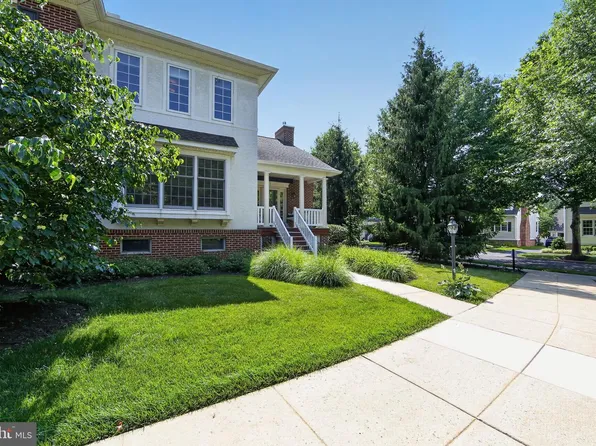 477 Fairmont Dr, Chester Springs, PA 19425