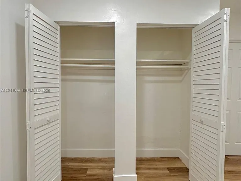 5545 N Miami Ave #8 — Photo 11