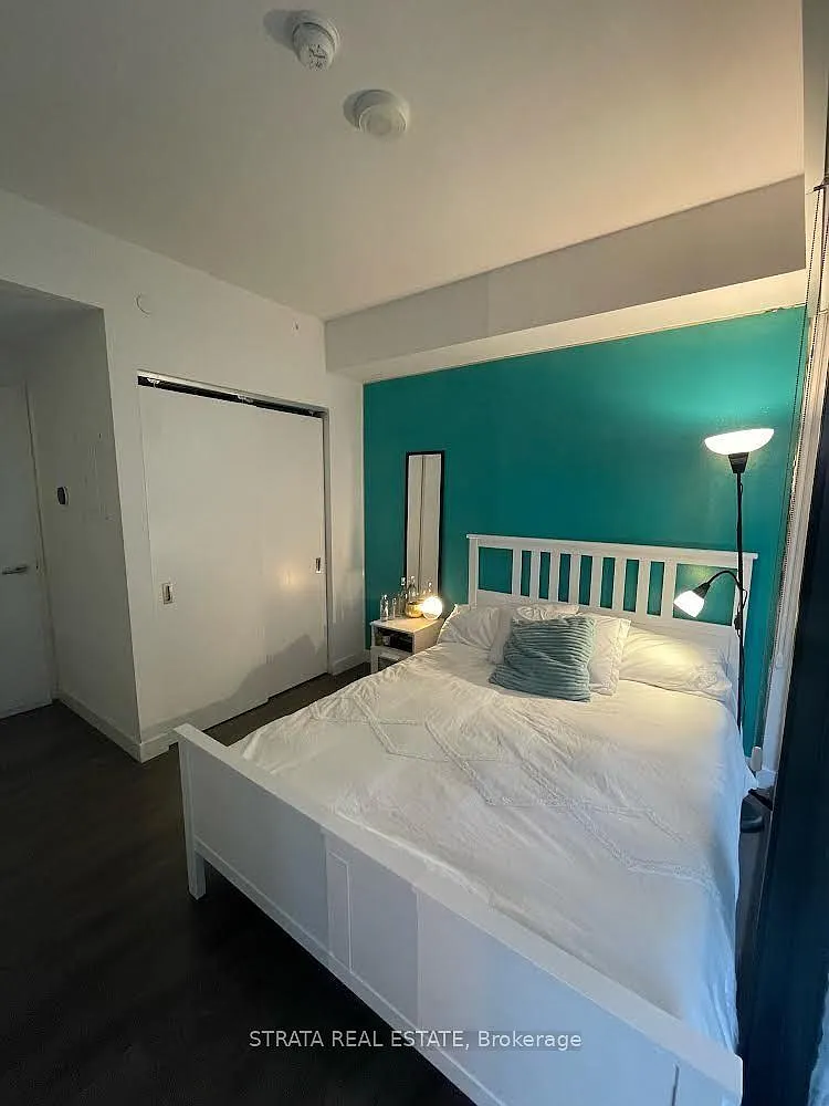 3 bed, $1,600 — Photo 2