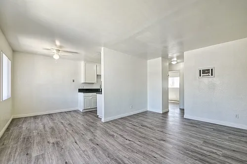 415 Grand Ave #2 Photo 1