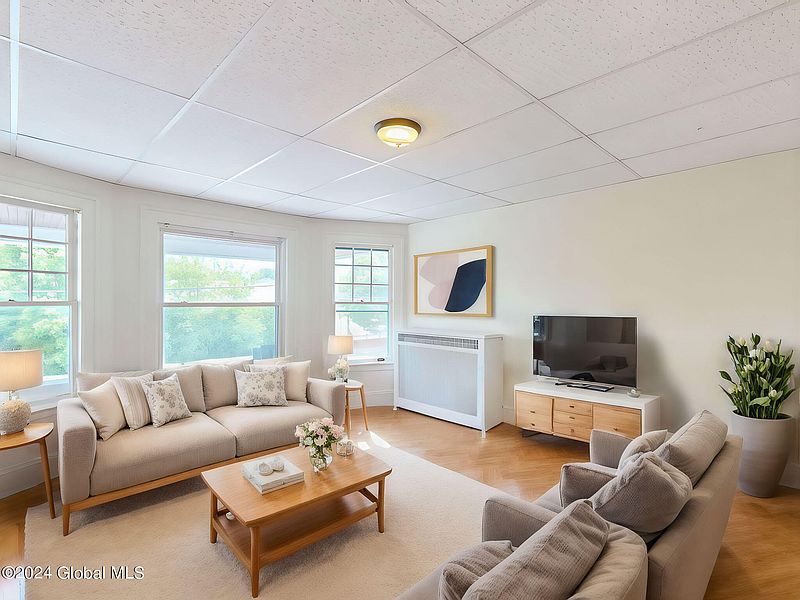 2nd image of 606 Morris Street