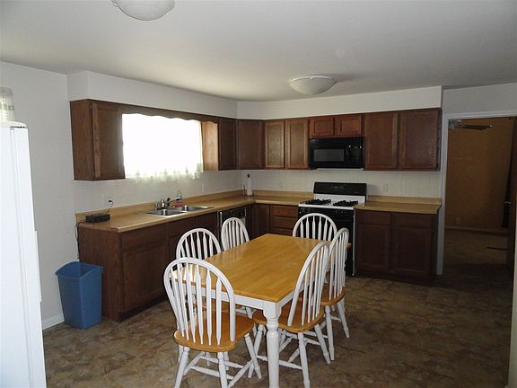 3rd image of 2239 E Williamson St