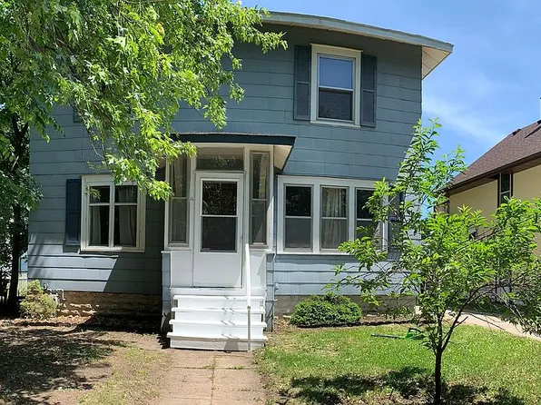 1028 Victoria St N, Saint Paul, MN 55103