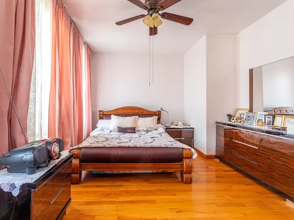 1727 East 14th Street image 16 of 31