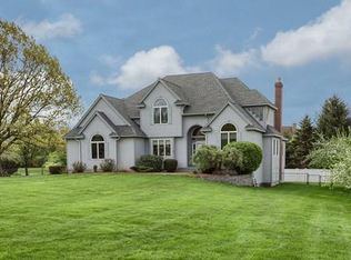 11 Baldwin Rd, Westford, MA 01886