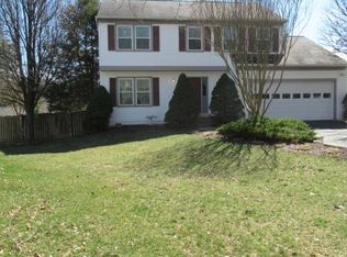14707 Calvary Pl, Centreville, VA 20121