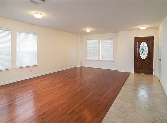 2nd image of 2455 Arroyo Springs Dr