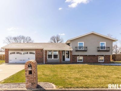 214 Pecan St, Canton, IL, 61520