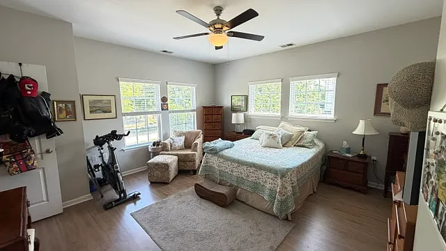 1028 Grace Hill Dr — Photo 28