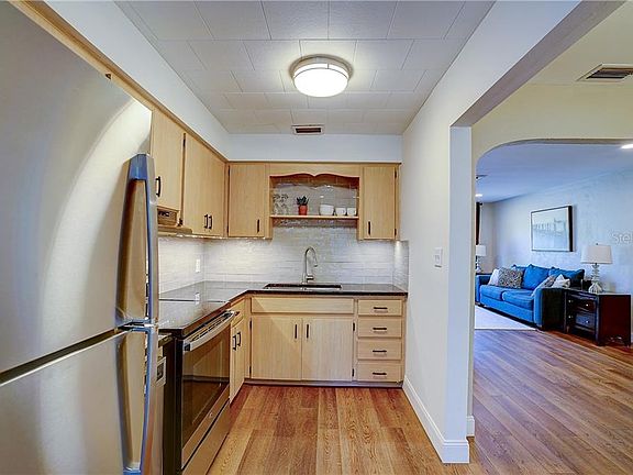 5th image of 4640 9th Ave N