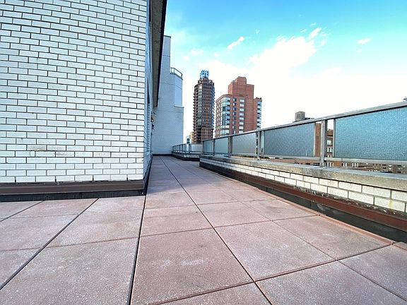 2nd image of 250 E 63rd St APT 19D