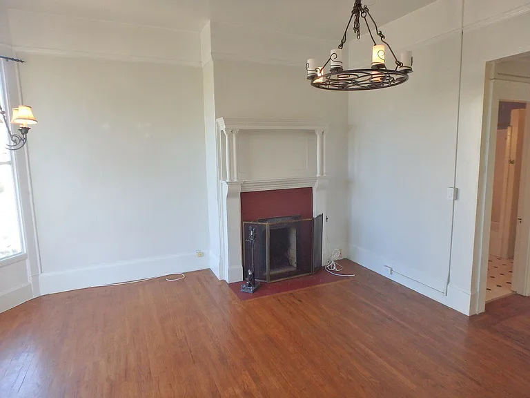 1809 Broadway #3 — Photo 2