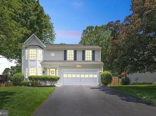 5353 Satterfield Dr, Woodbridge, VA 22193