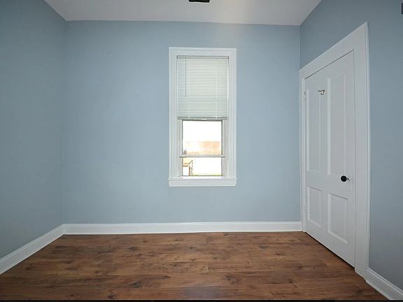 3rd image of 3657 S Marshfield Ave #2R