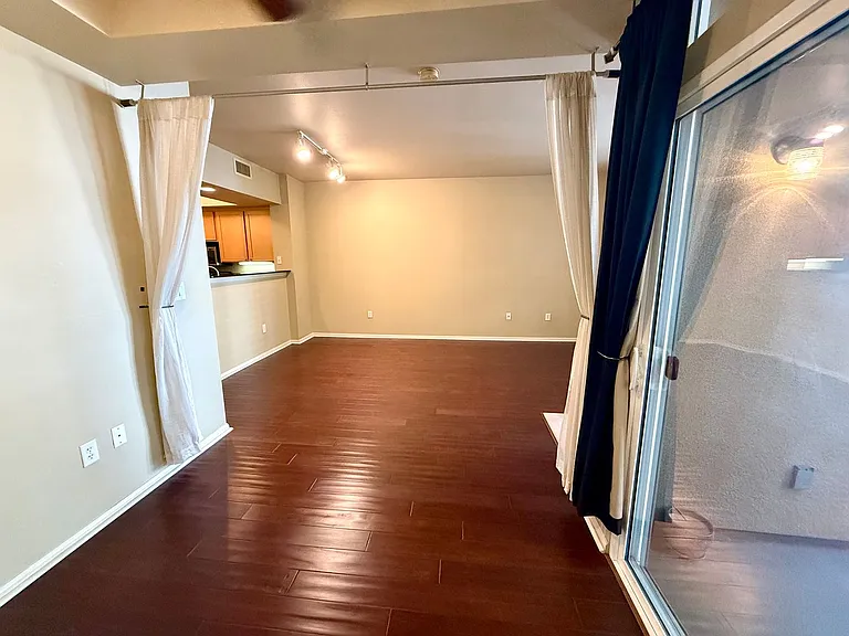 2400 5th Ave #219 — Photo 16