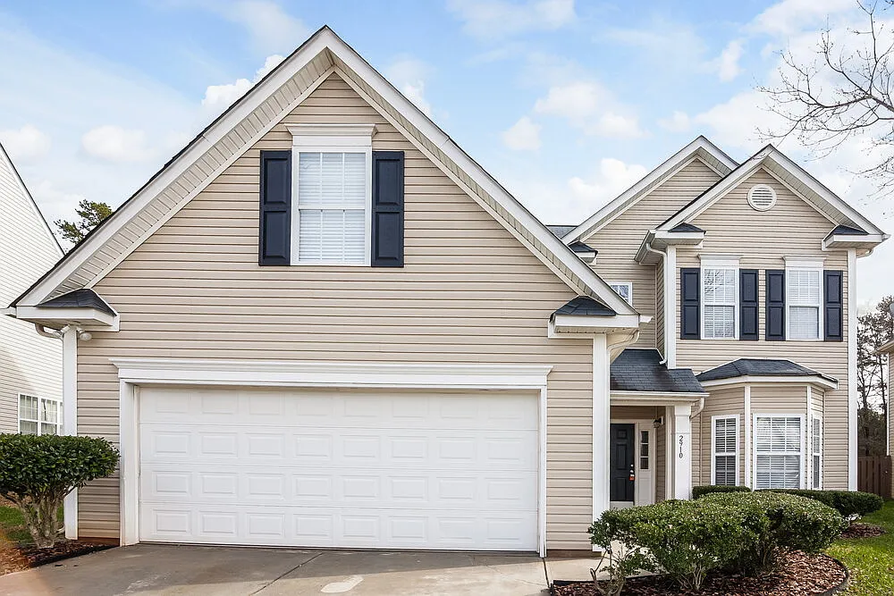 3 bed, 2.5 bath, 2100 sqft, $2,245 — Photo 1