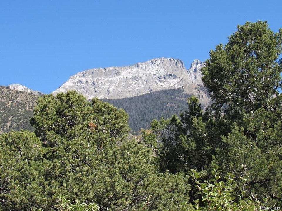 1st image of 2731 Holiday Pl