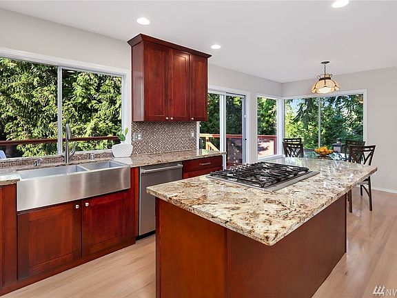 5th image of 22444 NE 18th St