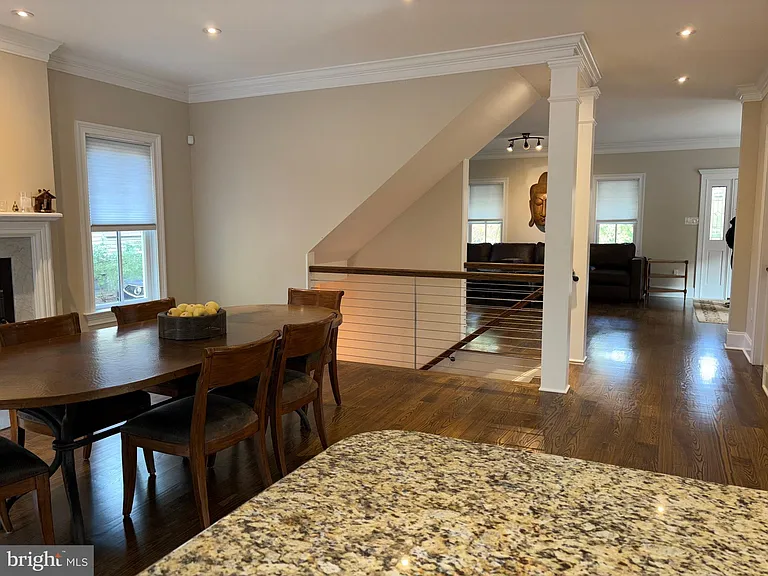 11 Chestnut St — Photo 13