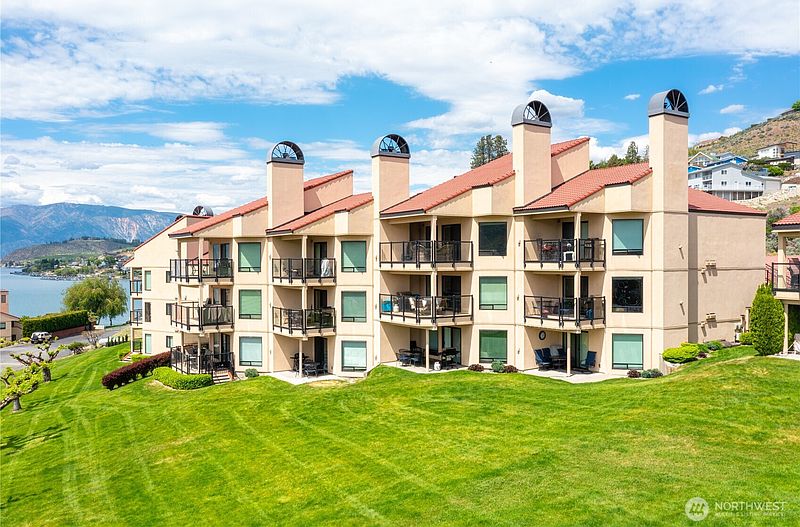 3rd image of 100 Lake Chelan Shores Drive #18-5