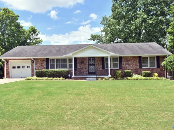 1504 Fell Ave NE, Huntsville, AL 35811