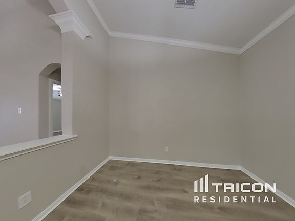 4th image of 6635 Grant Dr