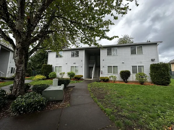 647 29th St APT 3, Washougal, WA 98671