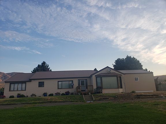 2nd image of 10571 Old Naches Hwy