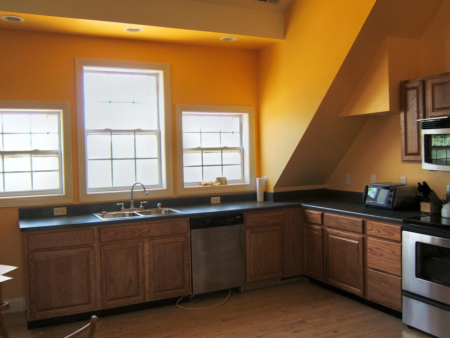 1 bed, 900 sqft, $1,475 — Photo 2