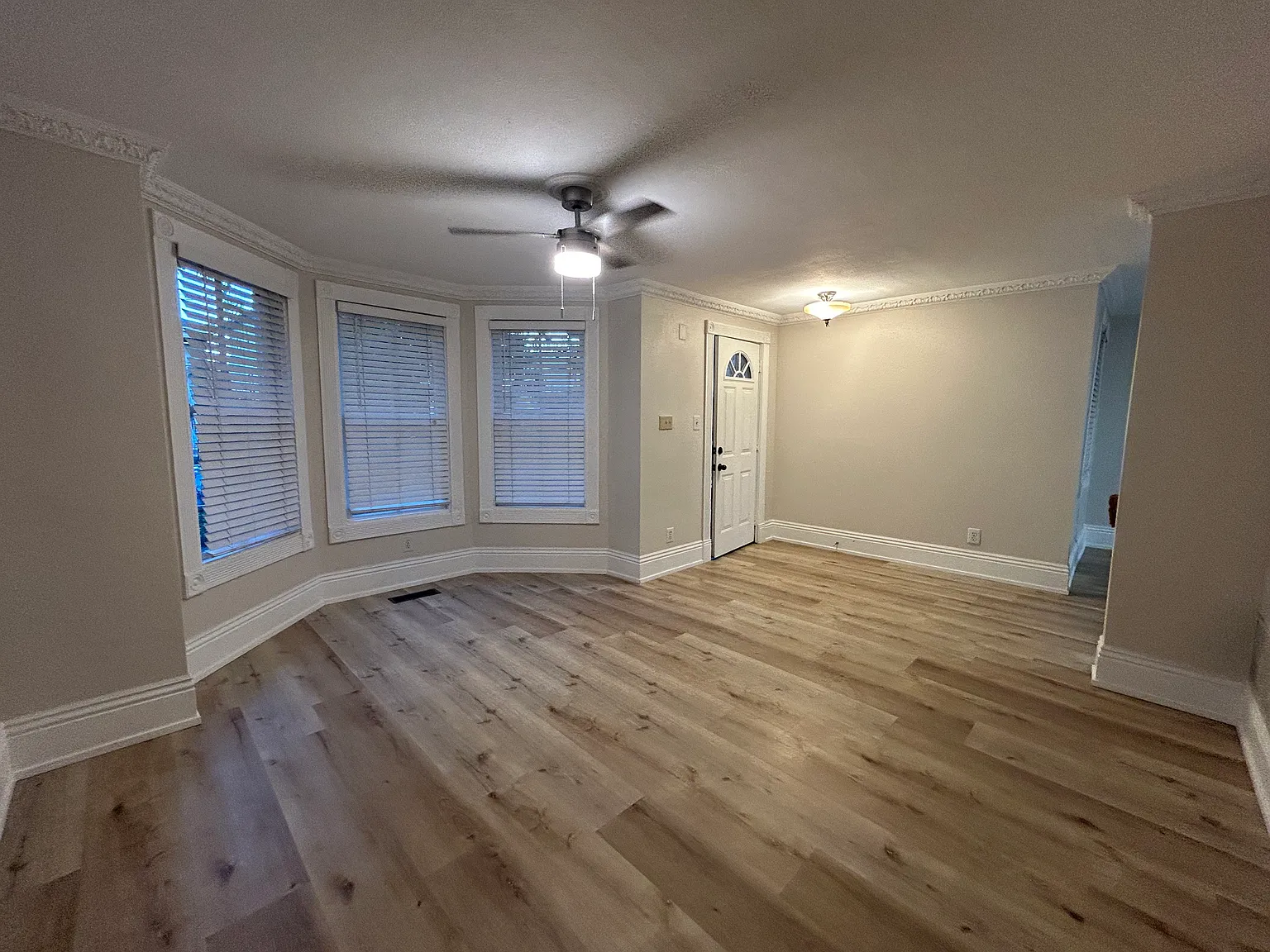 2 bed, 900 sqft, $2,250 — Photo 4