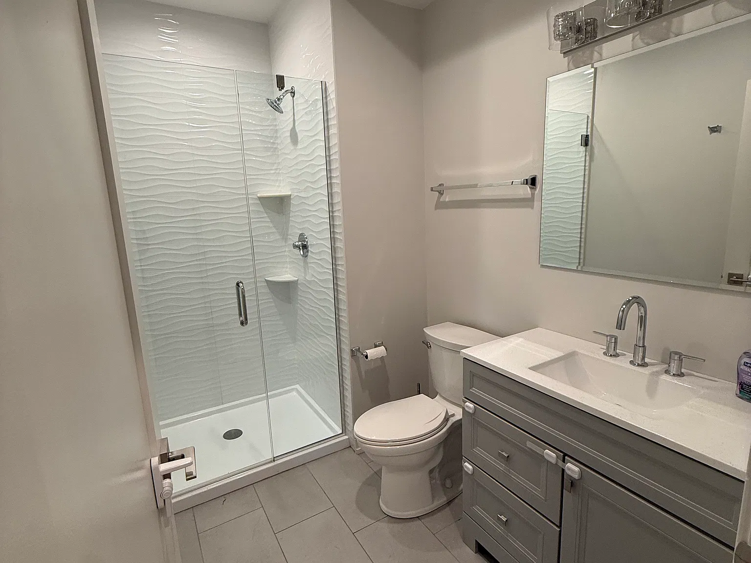 2 bed, 1093 sqft, $2,400 — Photo 4