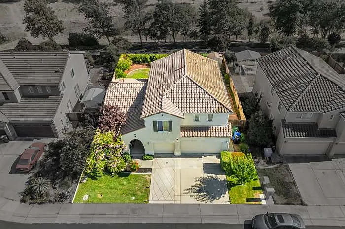 5405 Nectar Cir — Photo 46