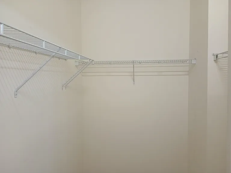 421 Madison Ave — Photo 24