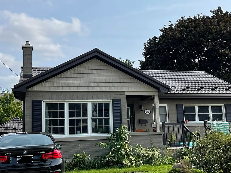249 Blucher St #A — Photo 9
