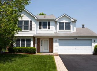 1039 Trillium Ln, Bartlett, IL 60103