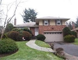 2nd image of 2056 Stratford Dr