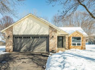 9566 Minnesota Ln N, Maple Grove, MN 55369