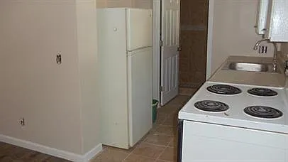 4249 9th Ave NE Seattle WA 98105 LCG -(C) — Photo 3